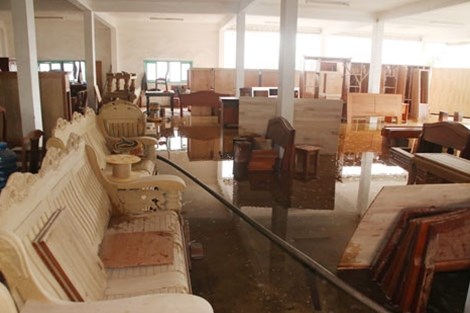 Xưởng gỗ bốc cháy ngùn ngụt, thiệt hại gần 1 tỷ đồng - Hình 5