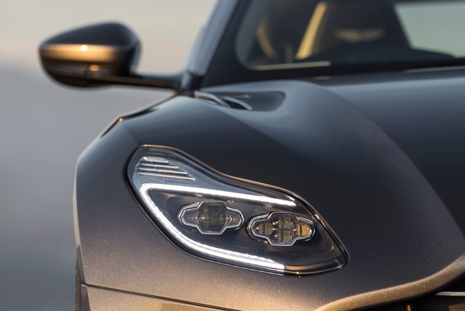 Aston Martin DB11 mạnh 600 mã lực trình làng - Hình 14