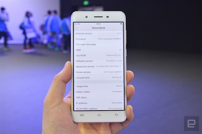 Cận cảnh smartphone màn hình cong, RAM 6 GB - Hình 13