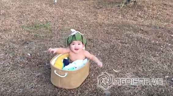 Hậu trường chụp ảnh siêu đáng yêu của con trai Khánh Thi, Phan Hiển - Hình 3