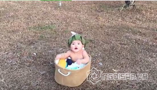 Hậu trường chụp ảnh siêu đáng yêu của con trai Khánh Thi, Phan Hiển - Hình 2