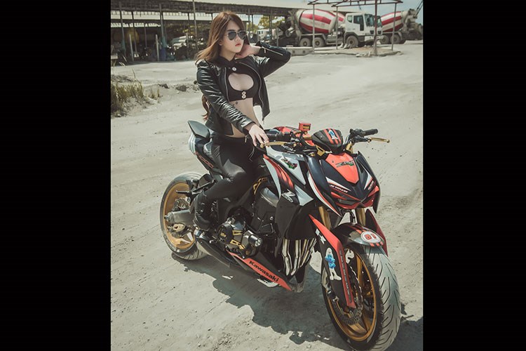 Hot teen Việt siêu sexy bên quái vật Kawasaki Z1000 - Hình 6