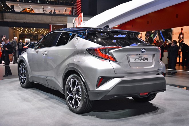 Toyota trình làng crossover thể thao C-HR - Hình 2
