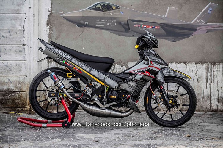 Bạn đam mê xe máy và đua xe? Hãy xem hình ảnh về Yamaha Z125 độ, được tinh chỉnh để đạt hiệu năng tối ưu và phong cách độc đáo.