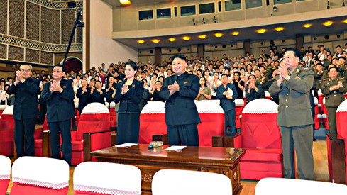 Kim Jong-un sẽ cất nhắc em gái lên vị trí cao nhân đại hội đảng - Hình 2