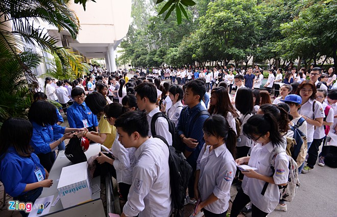Thí sinh tự tin làm bài thi Đánh giá năng lực - Hình 2