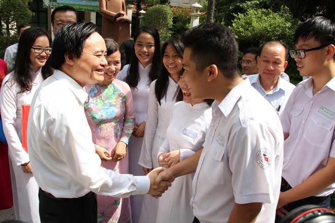 Bộ Giáo dục đang rà soát Thông tư 30 - Hình 1