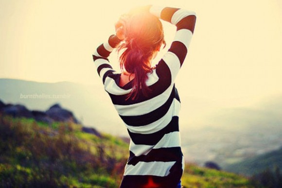 Con gái quyến rũ và xinh đẹp nhất chính là lúc tự do bước đi trên đôi chân mình... - Hình 2