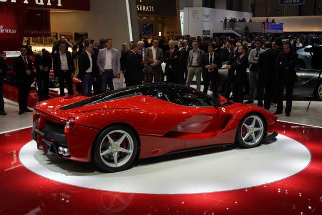 LaFerrari Spider mui trần giá 3,89 triệu USD sắp ra mắt - Hình 3