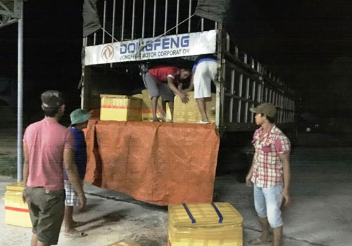 Bắt giữ xe tải cõng 600kg thịt hôi thối trong đêm - Hình 1