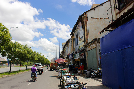 Rụt cổ sống trong nhà cổ ở Sài Gòn - Hình 1