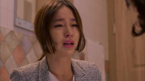 Bi kịch sau lần chị dâu bất ngờ ôm ghì... em rể - Hình 1