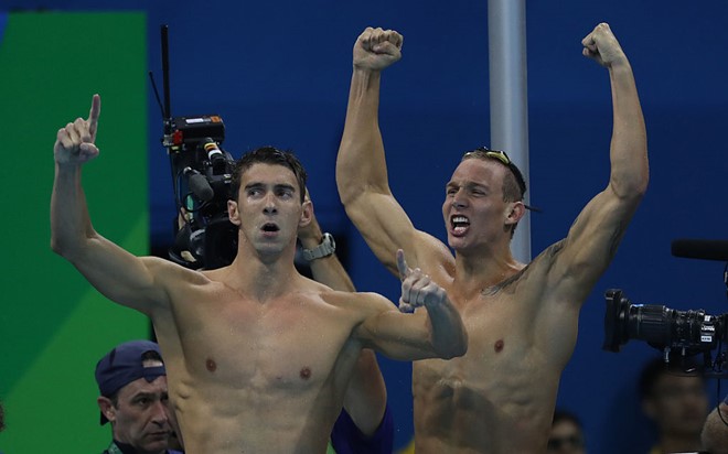 Khi VĐV kéo nhau đi giác hơi tại Olympic - Hình 11