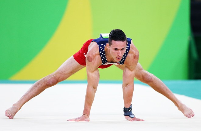 Khi VĐV kéo nhau đi giác hơi tại Olympic - Hình 6