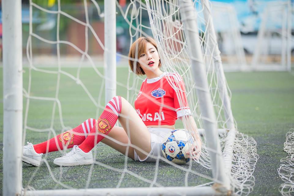 Rơi nước mắt xúc động với câu chuyện không thể tin nổi của hotgirl Tú Linh tại sân bay - Hình 3
