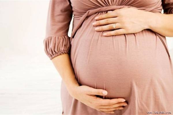Vợ đại gia phố núi chi 300 triệu thuê người đẻ con trai cho chồng - Hình 1