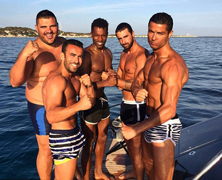 Gặp người đàn ông không thể thiếu trong đời Cristiano Ronaldo - Hình 12