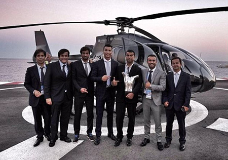 Gặp người đàn ông không thể thiếu trong đời Cristiano Ronaldo - Hình 3