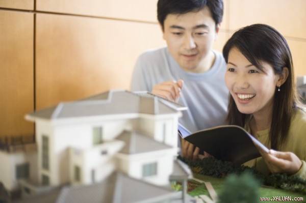 Hối hận vì ít tiền vẫn cố mua nhà mặt đất - Hình 1