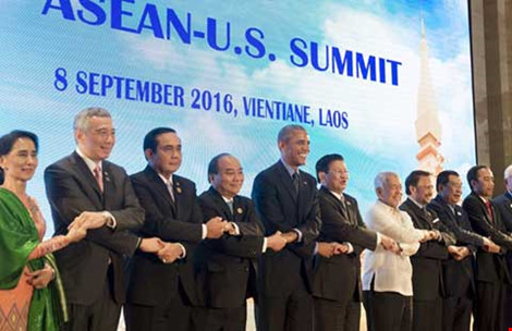Obama cảnh báo Trung Quốc về biển Đông - Hình 1