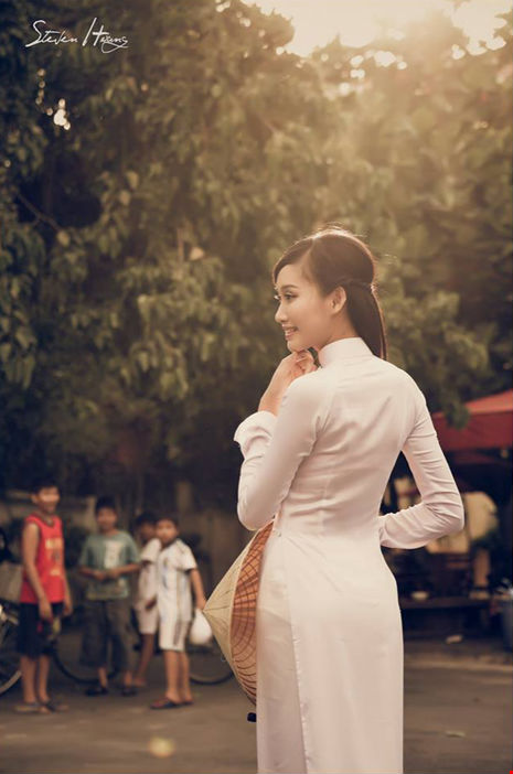 Cô bé trồng thanh long đăng quang Hoa khôi miền Trung - Hình 3