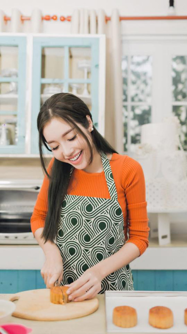 Không tin nổi 3 hot girl ngực khủng sau 7 năm thay đổi nhường này - Hình 6