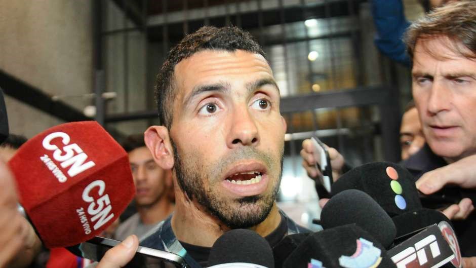 Tevez có thể mua gì với mức lương 615.000 bảng mỗi tuần? - Hình 1