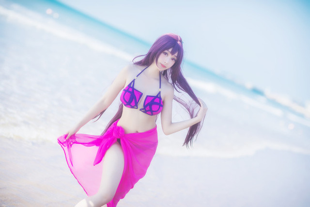 Cosplay Fate/Grand Order cực dịu dàng và nữ tính ngoài bãi biển - Hình 3