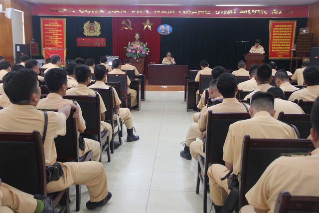 Dàn xe đặc chủng của CSGT Hà Nội dẫn các đoàn nguyên thủ dự APEC - Hình 2