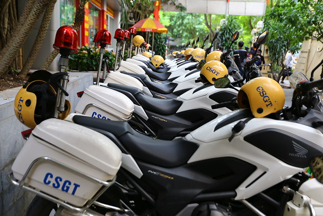 Dàn xe đặc chủng của CSGT Hà Nội dẫn các đoàn nguyên thủ dự APEC - Hình 5