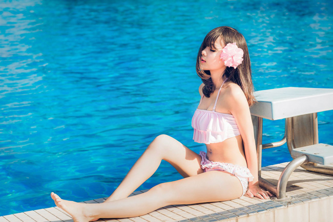 Ngắm nữ thợ xăm cực xinh đẹp và khiêu gợi - Hình 3