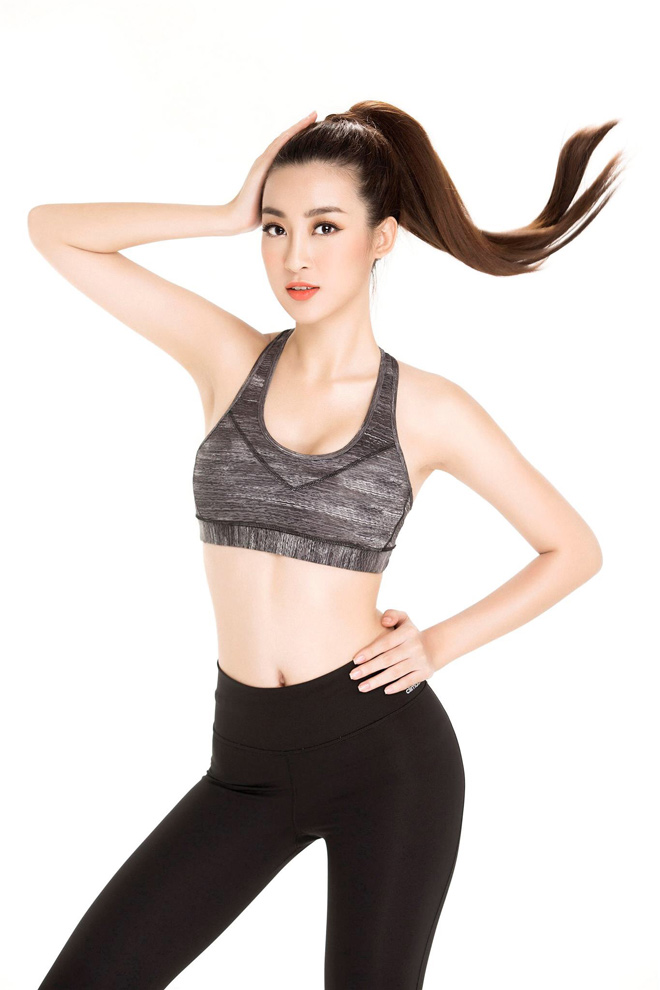 Sau Huyền My, Hoa hậu Đỗ Mỹ Linh khoe rãnh bụng sâu nóng bỏng - Hình 1