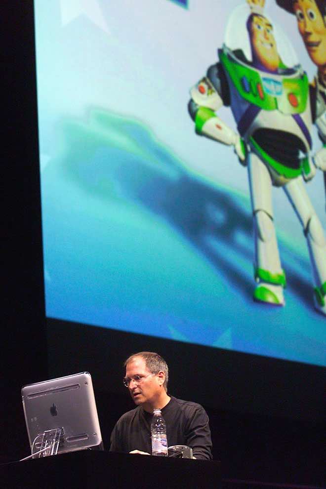 Xúc động trước bộ ảnh Steve Jobs hồi sinh Apple - Hình 7