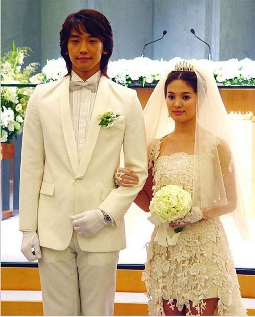 Hóa ra chiếc váy cưới 3 tỷ của Song Hye Kyo không phải là hàng thiết kế  độc quyền nguyên bản là đây nè