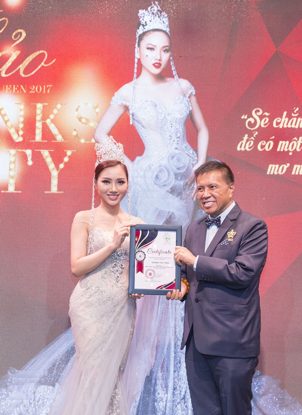Á hậu Đại dương Diệu Thùy đọ sắc với Nữ hoàng sắc đẹp toàn cầu Hoàng Thu Thảo - Hình 7