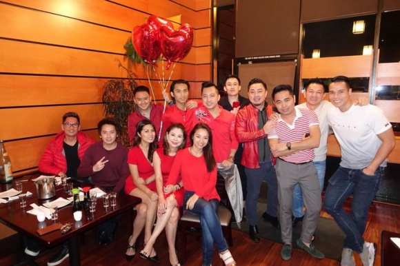 Bạn bè nô nức dự tiệc kỷ niệm 1 năm yêu nhau của Thanh Thảo và bạn trai Việt kiều - Hình 1