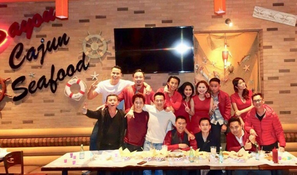 Bạn bè nô nức dự tiệc kỷ niệm 1 năm yêu nhau của Thanh Thảo và bạn trai Việt kiều - Hình 2