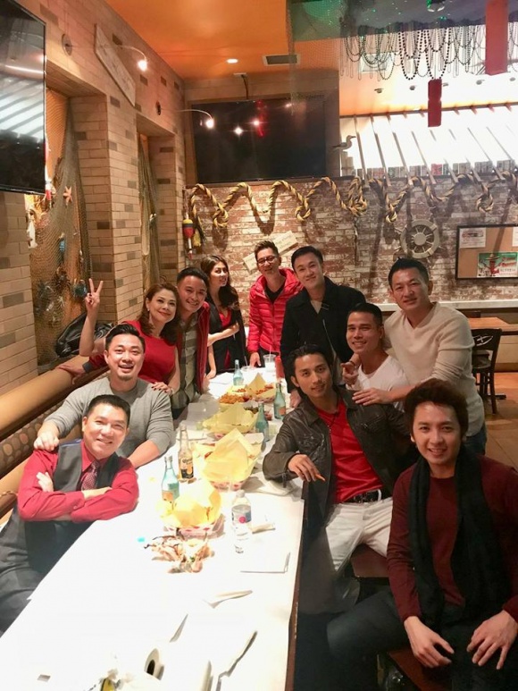 Bạn bè nô nức dự tiệc kỷ niệm 1 năm yêu nhau của Thanh Thảo và bạn trai Việt kiều - Hình 3