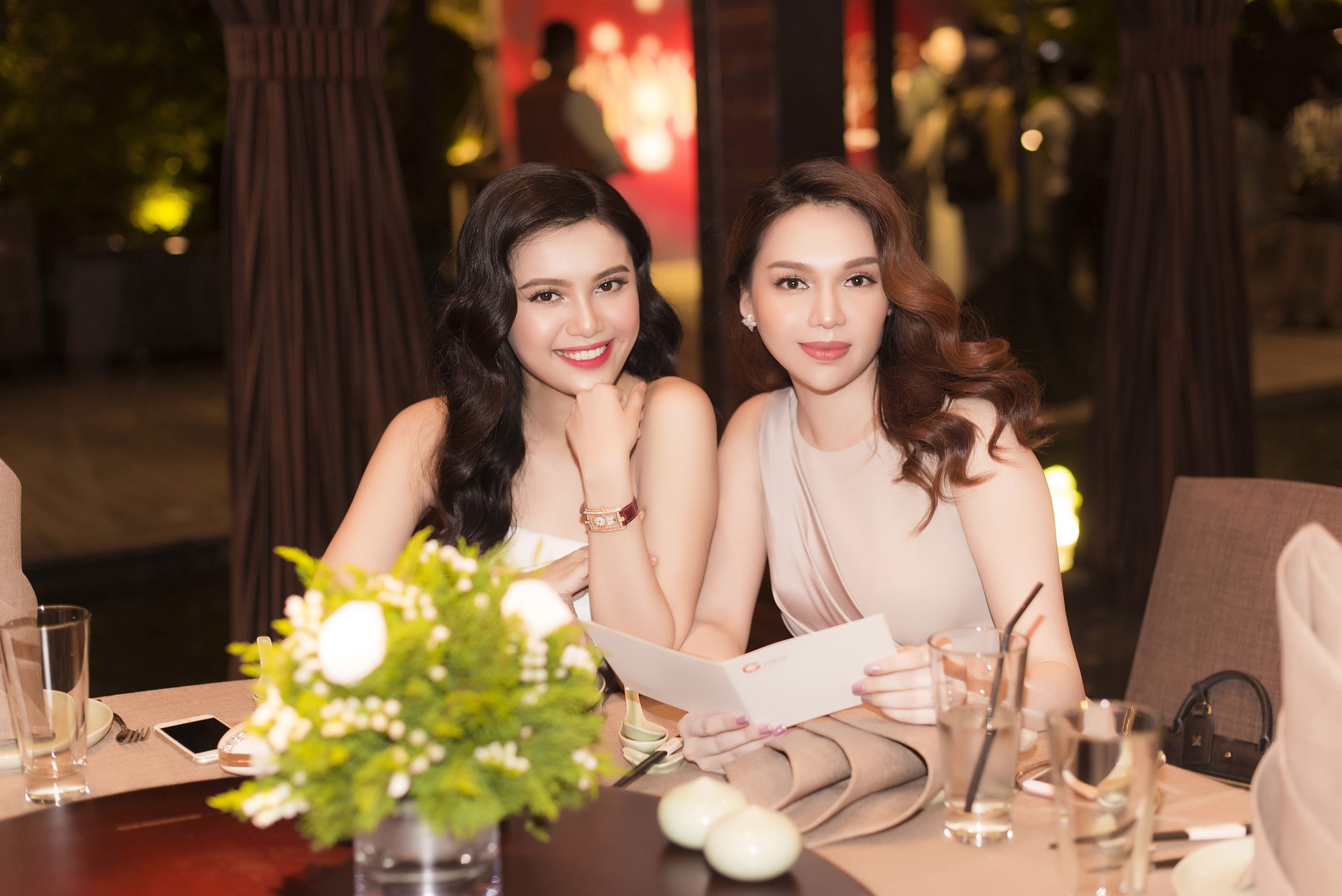 Cặp chị em Hoa hậu Diệu Hân - Á hậu Diệu Thùy rạng rỡ khoe sắc tại sự kiện - Hình 5