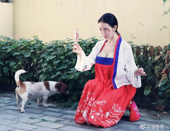 Mỹ nữ soán ngôi Can Lộ Lộ hở bạo vẫn không bị tuýt còi - Hình 28