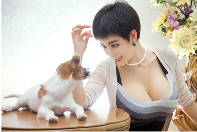 Mỹ nữ soán ngôi Can Lộ Lộ hở bạo vẫn không bị tuýt còi - Hình 2