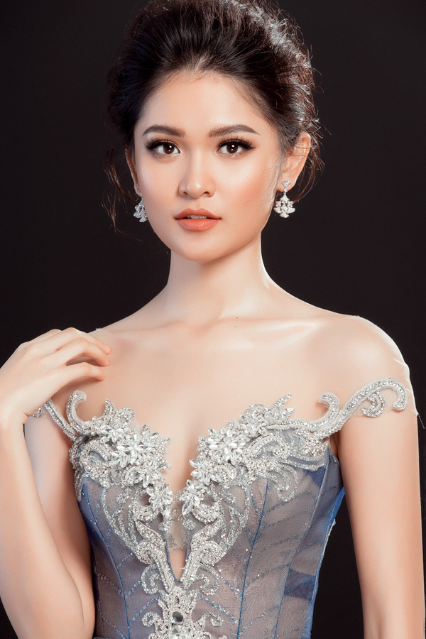 Sao Việt 24h: Thùy Dung, Đỗ Mỹ Linh lộng lẫy váy dạ hội ở xứ người - Hình 5