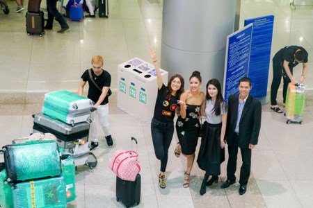 Á hậu Nguyễn Thị Loan rạng rỡ trở về nước, fan đón chào nồng nhiệt - Hình 4