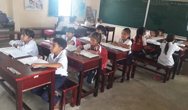 Lớp học ghép ở vùng biên - Hình 1