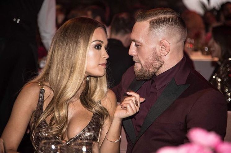 McGregor dính tin đồn lừa dối vợ, qua đêm với nữ ca sĩ Rita Ora - Hình 1