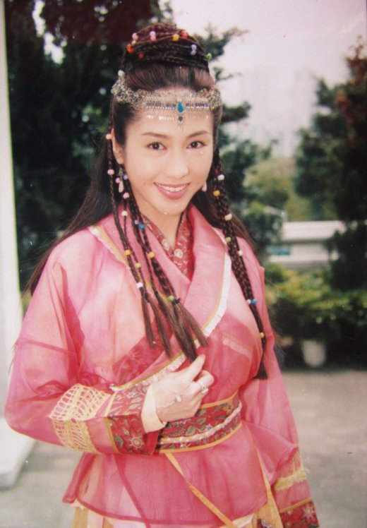 10 nữ diễn viên dung mạo như hoa, đẹp nhất trong phim Kim Dung - Hình 14