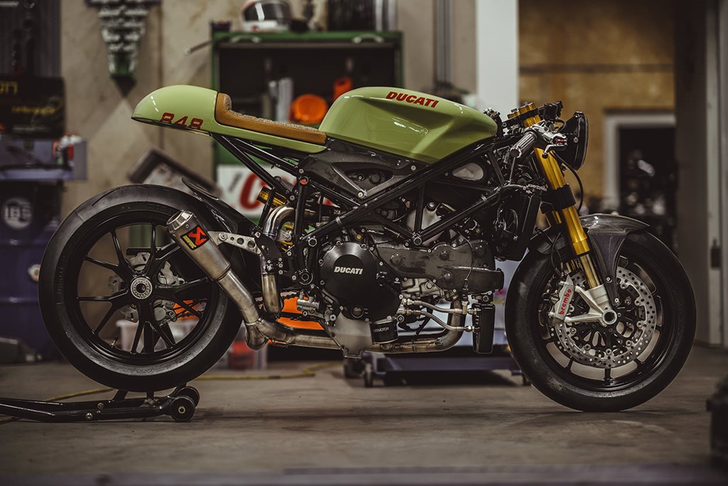 Độ sportbike Ducati 848 Evo thành cafe racer - Hình 1