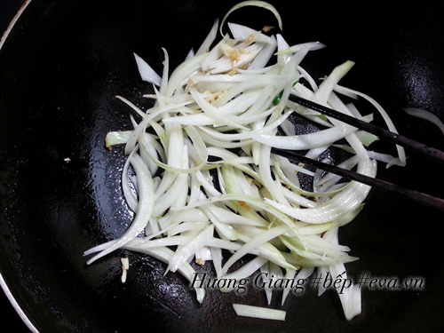 [Chế biến] - Đổi vị với cua rang muối vừa ngon lại dễ làm - Hình 5