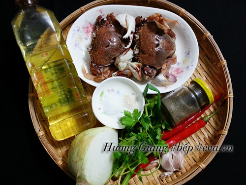 [Chế biến] - Đổi vị với cua rang muối vừa ngon lại dễ làm - Hình 1