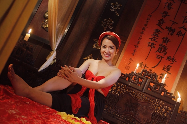 Phim hài Tết 2017 hot xình xịch nhờ dàn diễn viên gợi cảm này - Hình 1